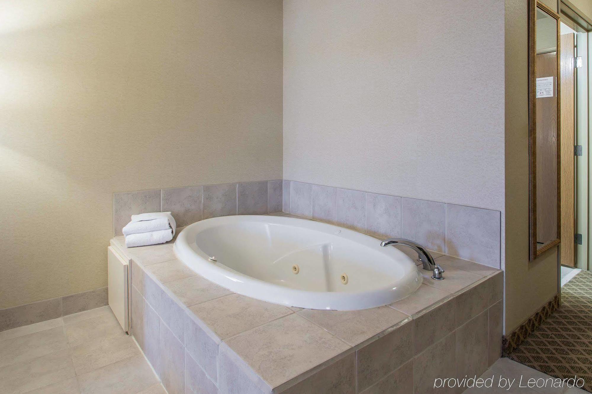 Cobblestone Suites - Ripon Exterior photo