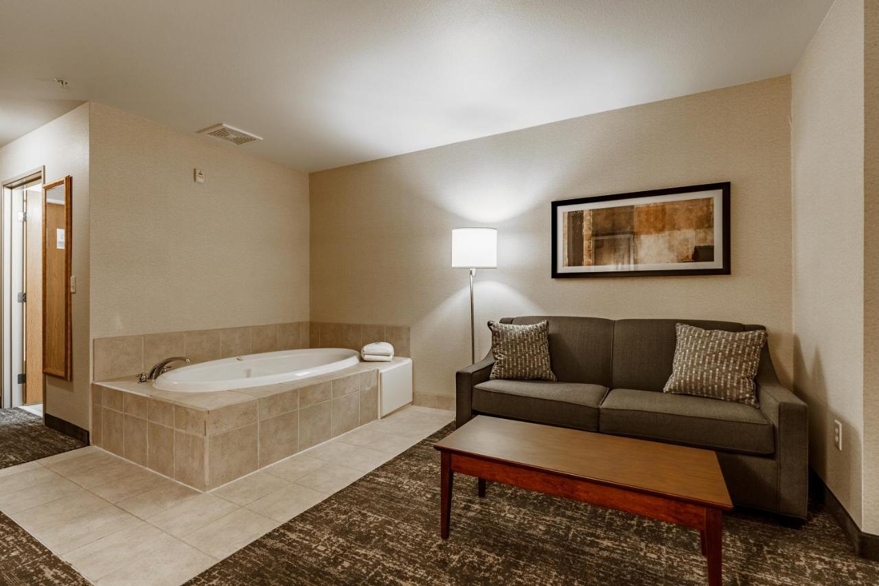 Cobblestone Suites - Ripon Exterior photo