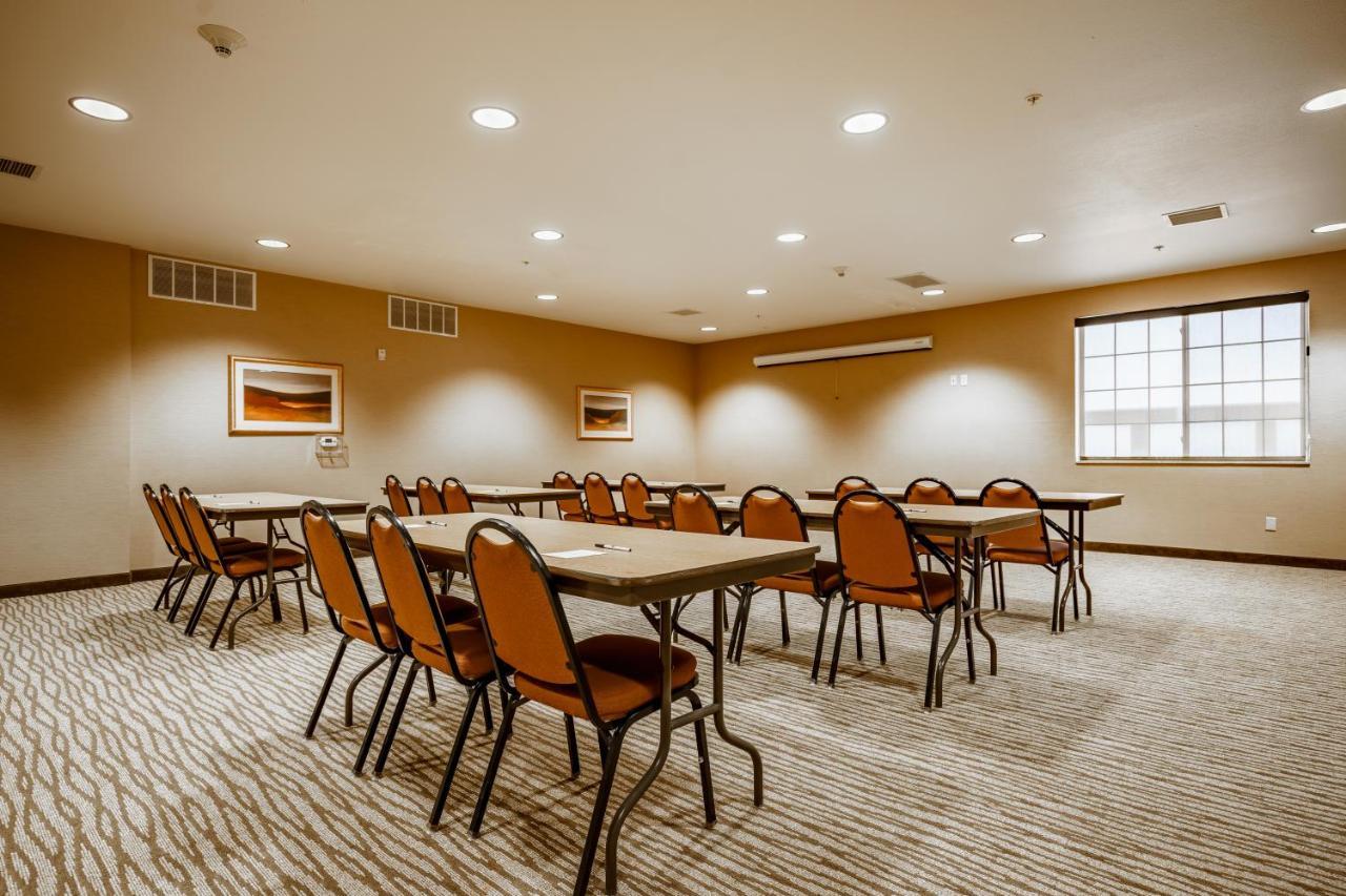 Cobblestone Suites - Ripon Exterior photo