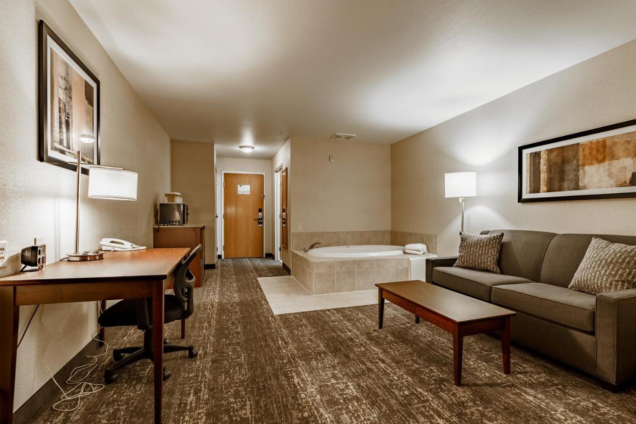 Cobblestone Suites - Ripon Exterior photo